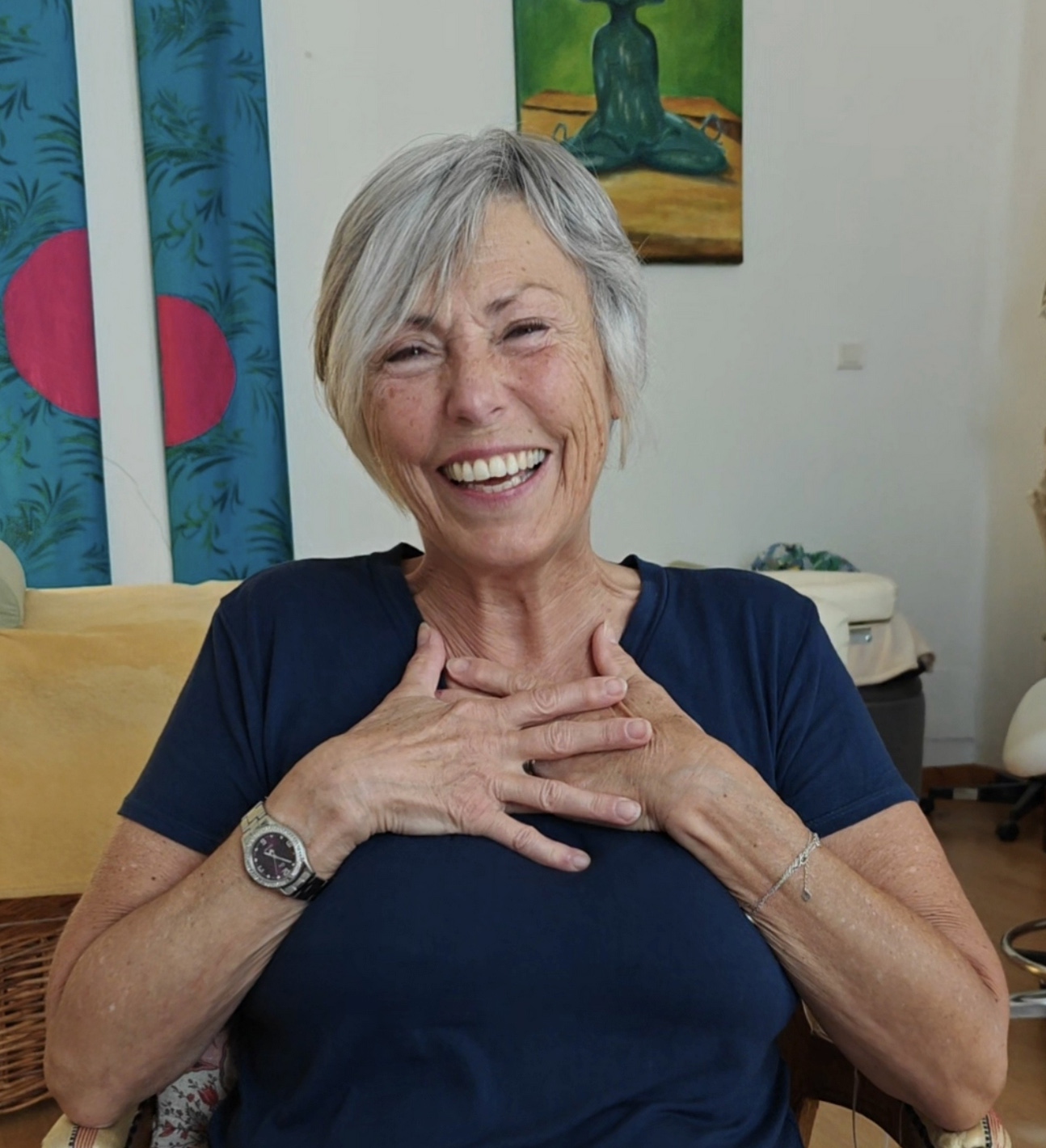 Marie smiling after Fasciapuncture follow-up session